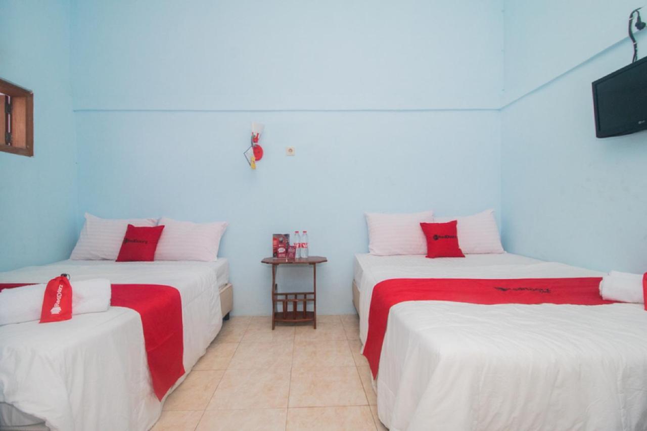 Hotel Reddoorz Near Pantai Boom Banyuwangi  Exteriér fotografie