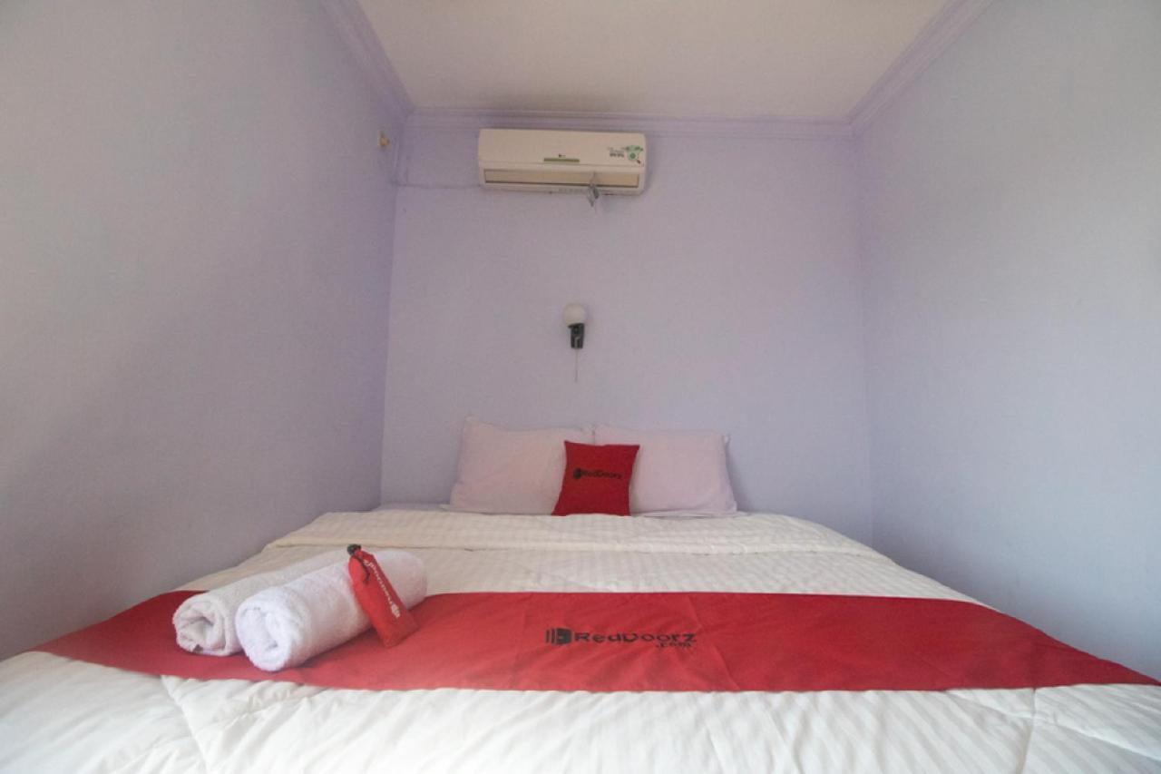 Hotel Reddoorz Near Pantai Boom Banyuwangi  Exteriér fotografie